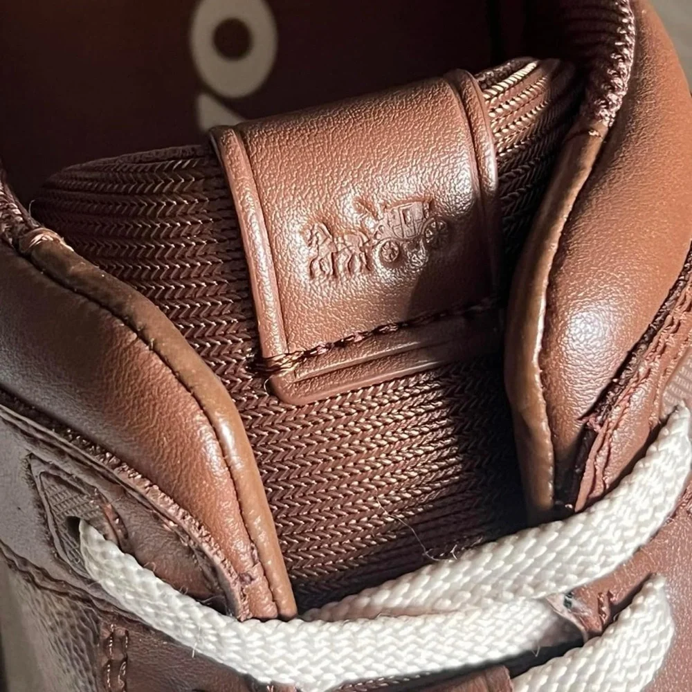 C201 - Coach Sneaker in Signature Canvas - Picture 8 of 14